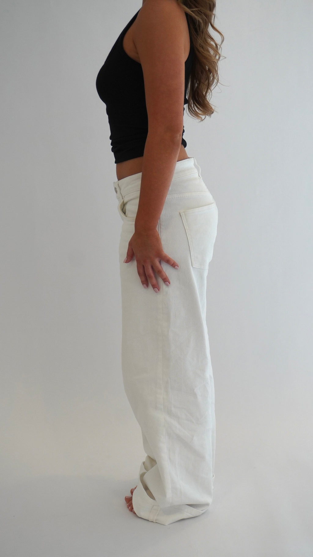 LOOSE FIT JEANS OFF WHITE