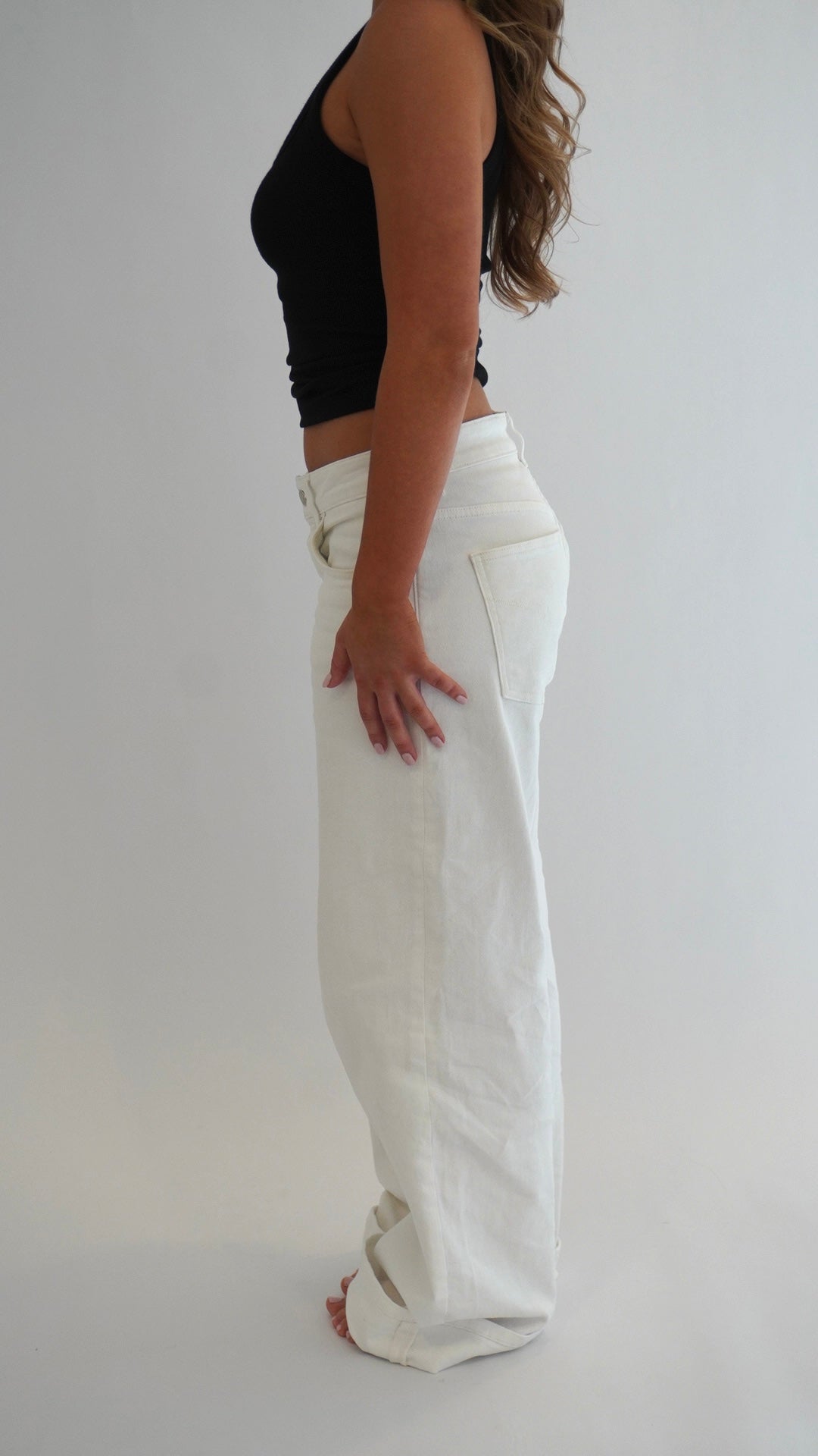 LOOSE FIT JEANS OFF WHITE