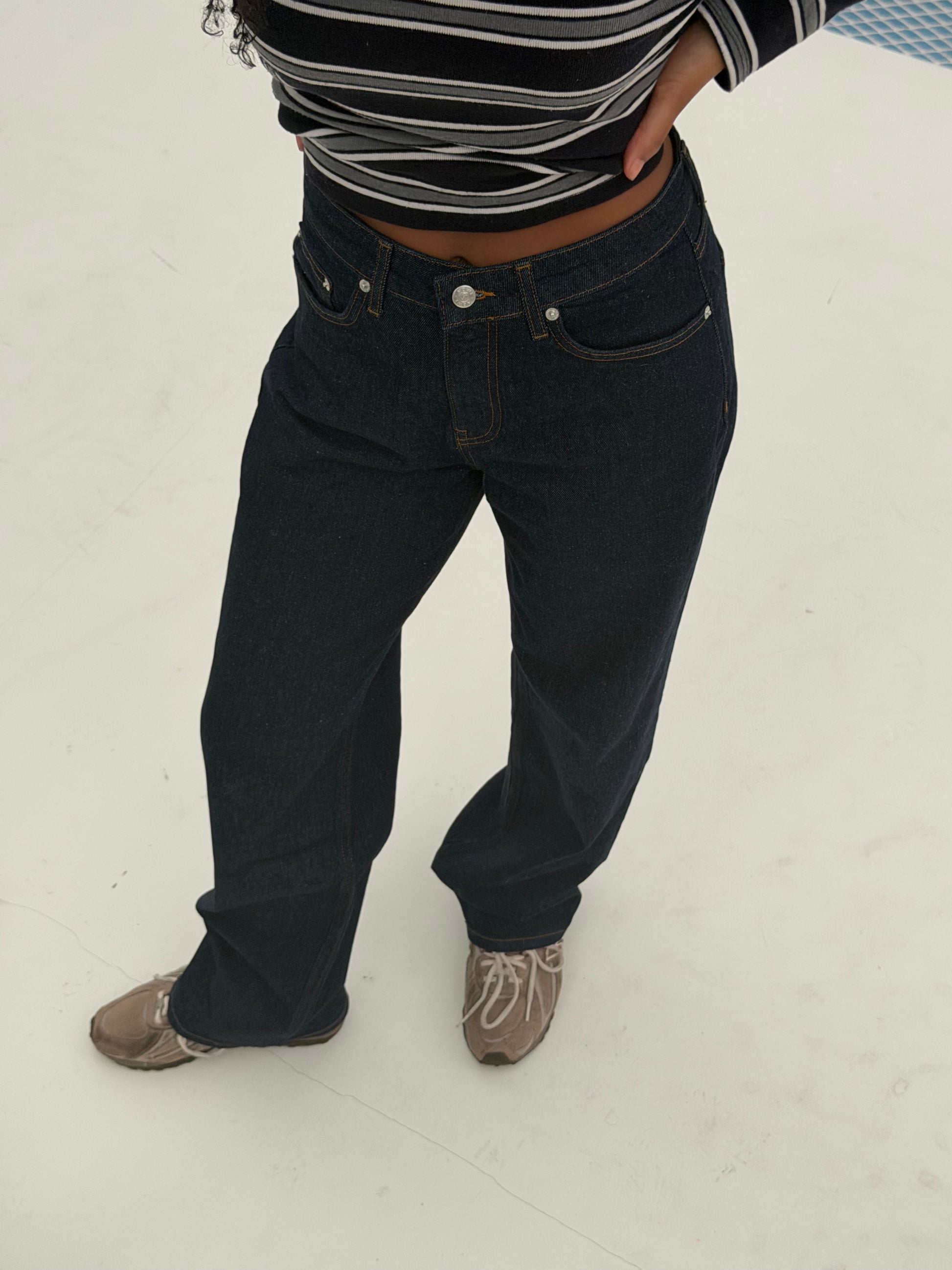STRAIGHT FIT NAVY BLUE