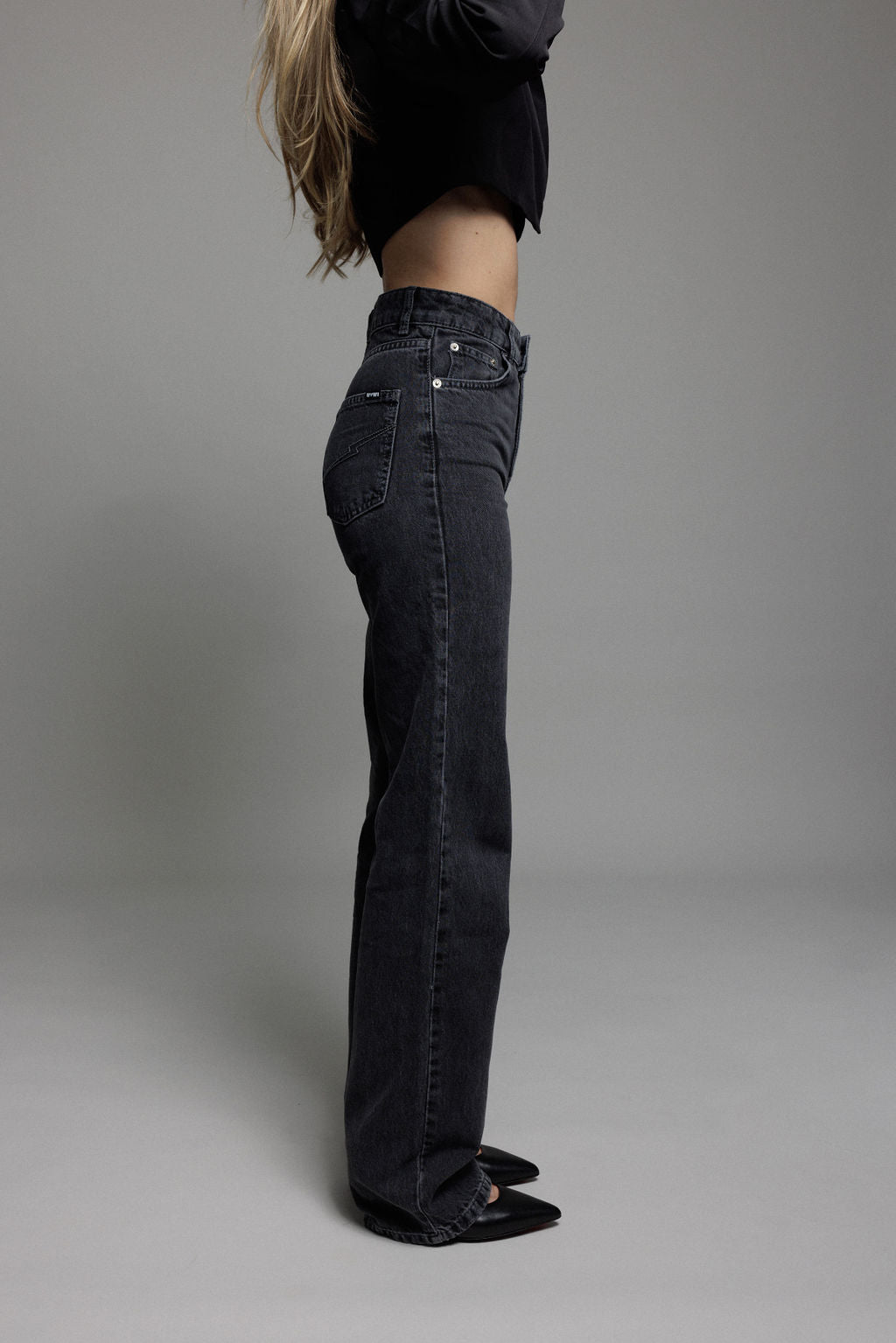 Straight Leg Sculpting Jeans Stormy Grey